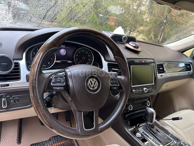 Volkswagen Touareg 2011, 319,834 km - 4.2 l - Bakı