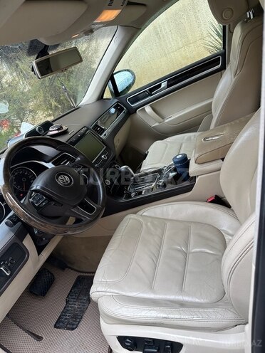 Volkswagen Touareg 2011, 319,834 km - 4.2 l - Bakı