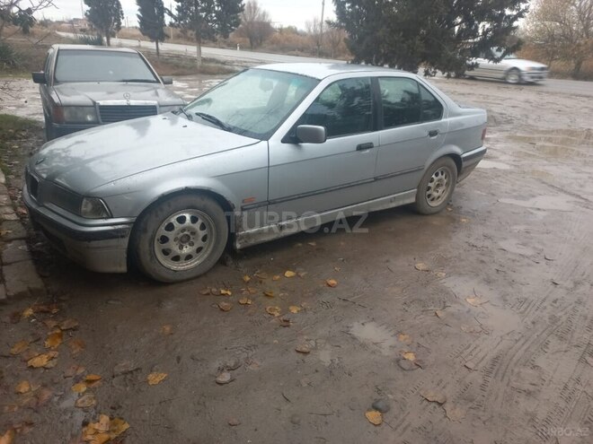 BMW 318 1997, 350,000 km - 1.8 l - Salyan