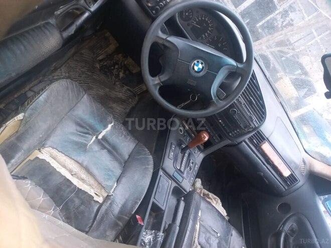 BMW 318 1997, 350,000 km - 1.8 l - Salyan