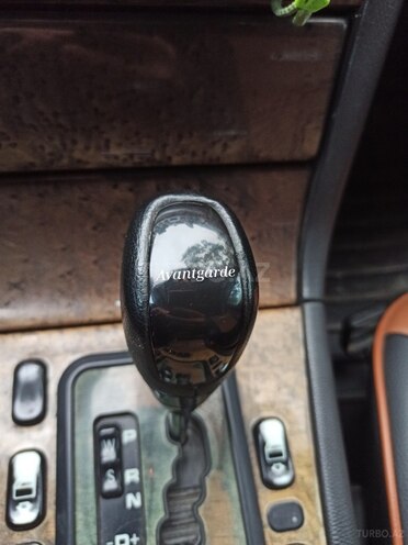 Mercedes E 270 2001, 422,400 km - 2.7 l - Bakı
