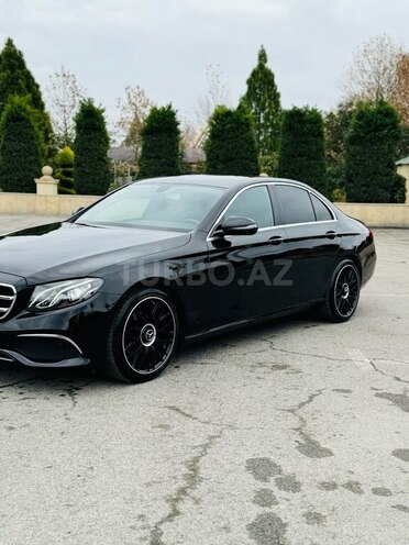Mercedes E 220 d 4MATIC 2020, 87,000 km - 2.0 l - Bakı