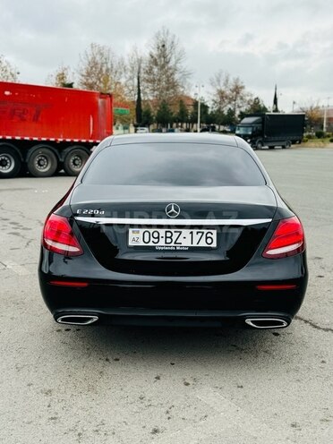 Mercedes E 220 d 4MATIC 2020, 87,000 km - 2.0 l - Bakı