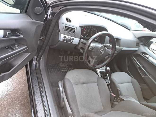 Opel Astra 2005, 220,000 km - 1.3 l - Quba