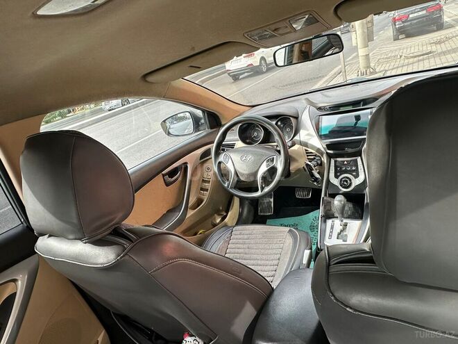 Hyundai Elantra 2011, 196,000 km - 1.8 l - Bakı