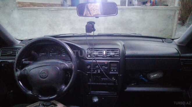 Opel Vectra 1995, 272,940 km - 1.6 l - Zaqatala