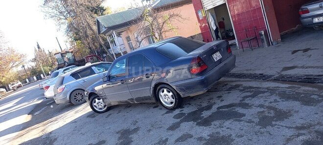 Mercedes C 200 2000, 237,000 km - 2.0 l - Kürdəmir