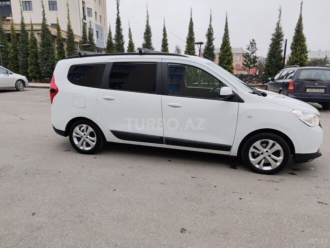 Dacia Lodgy 2016, 200,765 km - 1.5 л - Quba