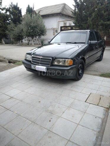 Mercedes E 250 1994, 234,216 km - 2.5 л - Salyan