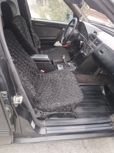 Mercedes E 250 1994, 234,216 km - 2.5 л - Salyan