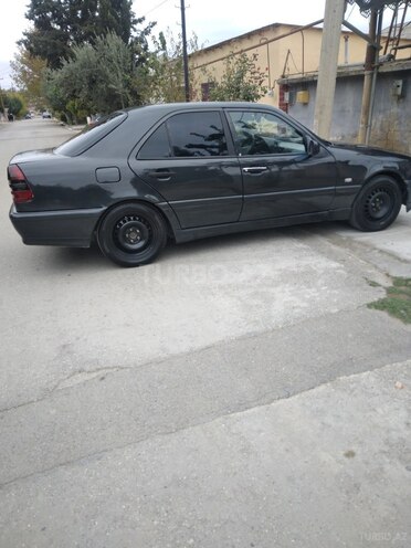Mercedes E 250 1994, 234,216 km - 2.5 л - Salyan