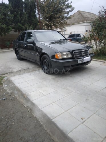 Mercedes E 250 1994, 234,216 km - 2.5 л - Salyan