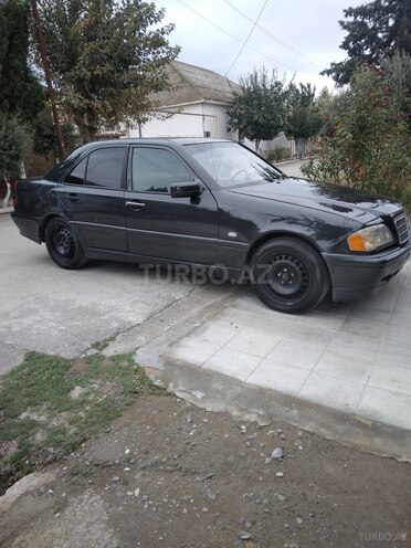 Mercedes E 250 1994, 234,216 km - 2.5 л - Salyan