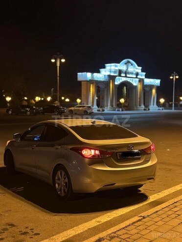 Hyundai Elantra 2013, 120,000 km - 1.8 л - Bərdə