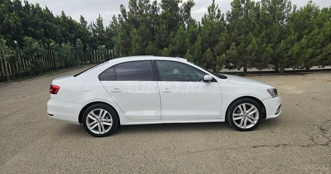 Volkswagen Jetta-4