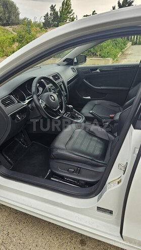 Volkswagen Jetta-7
