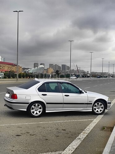 BMW 318 1991, 350,000 km - 1.8 l - Bakı