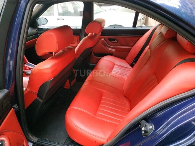 BMW 540 1998, 263,000 km - 4.4 l - Qusar
