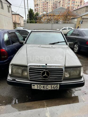 Mercedes E 260 1986, 234,567 km - 2.6 l - Bakı