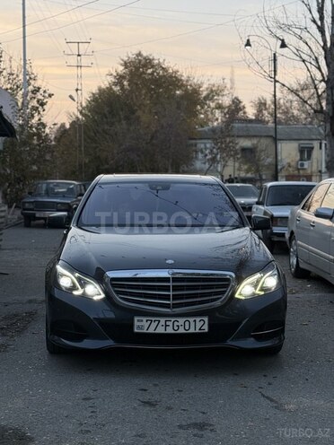Mercedes E 200 d 2015, 296,000 km - 2.2 l - Yevlax