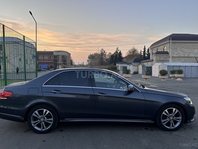 Mercedes E 200 d 2015, 296,000 km - 2.2 l - Yevlax