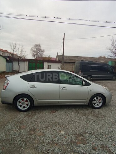 Toyota Prius 2009, 272,944 km - 1.5 л - Ucar