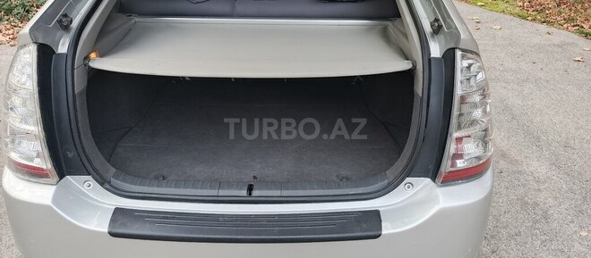 Toyota Prius 2009, 272,944 km - 1.5 л - Ucar