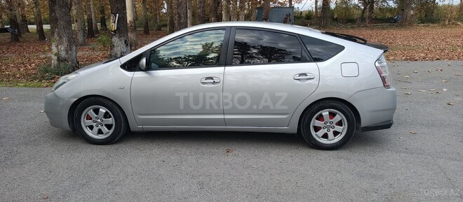 Toyota Prius 2009, 272,944 km - 1.5 л - Ucar