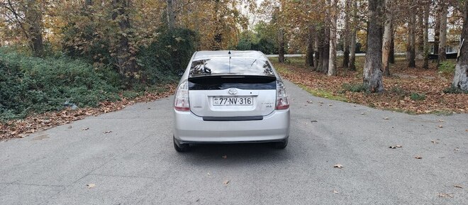 Toyota Prius 2009, 272,944 km - 1.5 л - Ucar