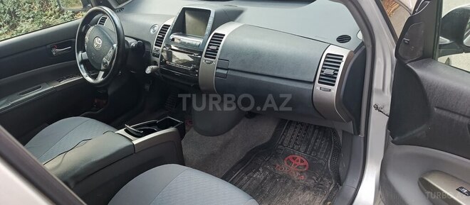 Toyota Prius 2009, 272,944 km - 1.5 л - Ucar