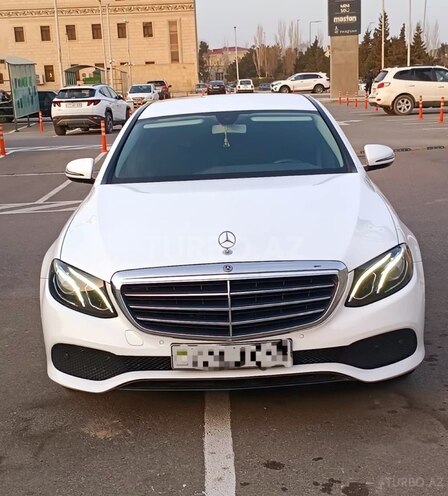 Mercedes E 220 d 4MATIC 2019, 185,000 km - 2.2 l - Bakı