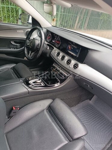 Mercedes E 220 d 4MATIC 2019, 185,000 km - 2.2 l - Bakı