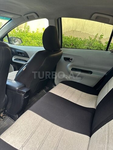 Toyota Prius C 2013, 304,166 km - 1.5 l - Bakı
