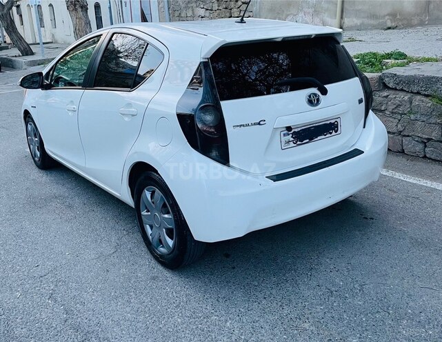 Toyota Prius C 2013, 304,166 km - 1.5 l - Bakı