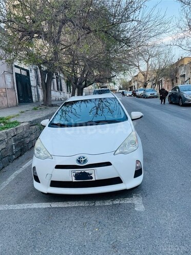 Toyota Prius C 2013, 304,166 km - 1.5 l - Bakı