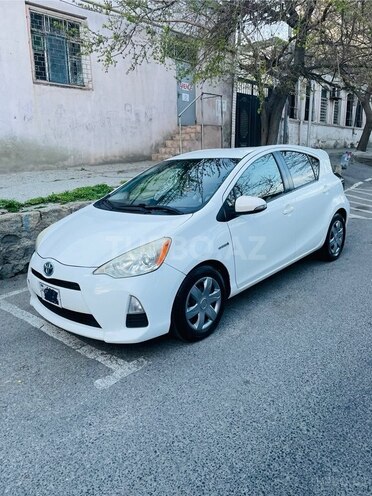 Toyota Prius C 2013, 304,166 km - 1.5 l - Bakı