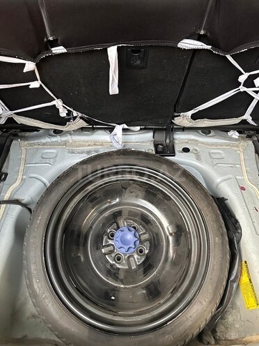 Toyota Prius C 2013, 304,166 km - 1.5 l - Bakı