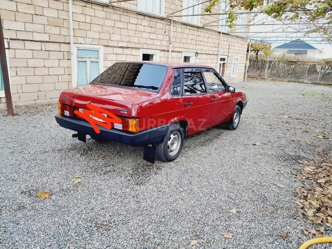 LADA (VAZ) 21099 1995, 300,000 km - 1.5 l - Salyan