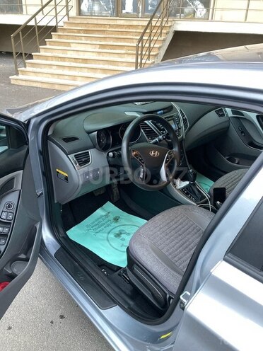 Hyundai Elantra 2015, 215,652 km - 1.8 l - Bakı