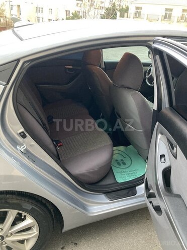 Hyundai Elantra 2015, 215,652 km - 1.8 l - Bakı
