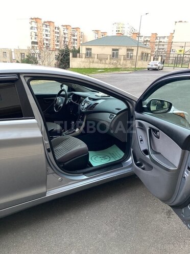 Hyundai Elantra 2015, 215,652 km - 1.8 l - Bakı