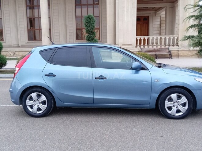 Hyundai i30 2009, 220,000 km - 1.4 l - Ucar