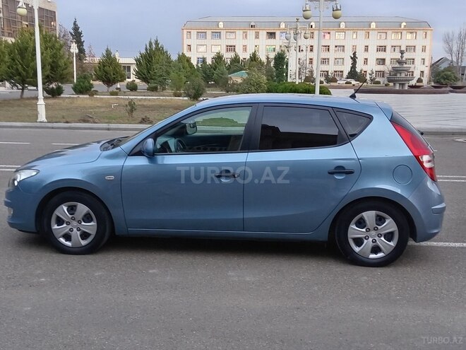 Hyundai i30 2009, 220,000 km - 1.4 l - Ucar
