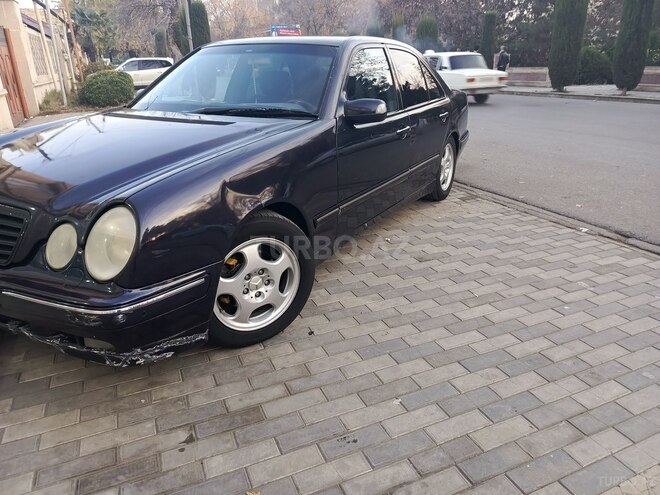 Mercedes E 220 d 2000, 390,900 km - 2.2 l - Ağcabədi