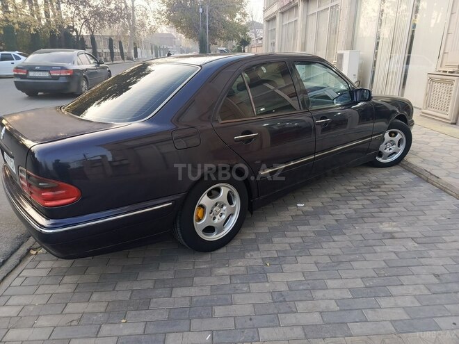 Mercedes E 220 d 2000, 390,900 km - 2.2 l - Ağcabədi