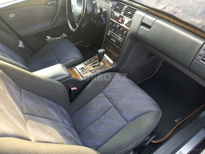 Mercedes E 220 d 2000, 390,900 km - 2.2 l - Ağcabədi