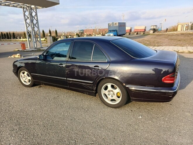 Mercedes E 220 d 2000, 390,900 km - 2.2 l - Ağcabədi