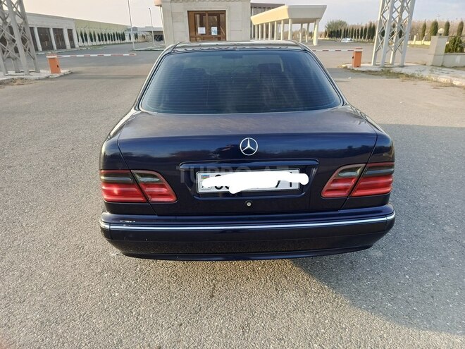 Mercedes E 220 d 2000, 390,900 km - 2.2 l - Ağcabədi