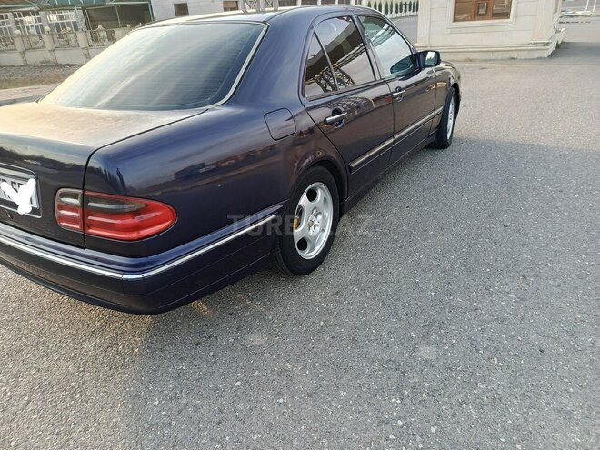 Mercedes E 220 d 2000, 390,900 km - 2.2 l - Ağcabədi