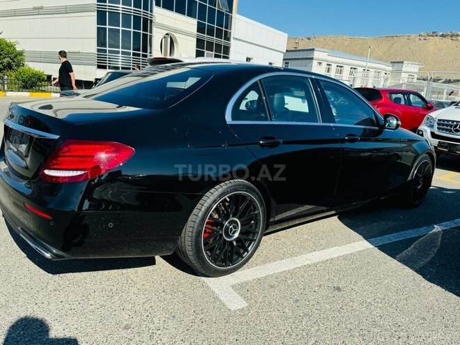 Mercedes E 220 d 4MATIC 2019, 145,000 km - 2.2 l - Bakı